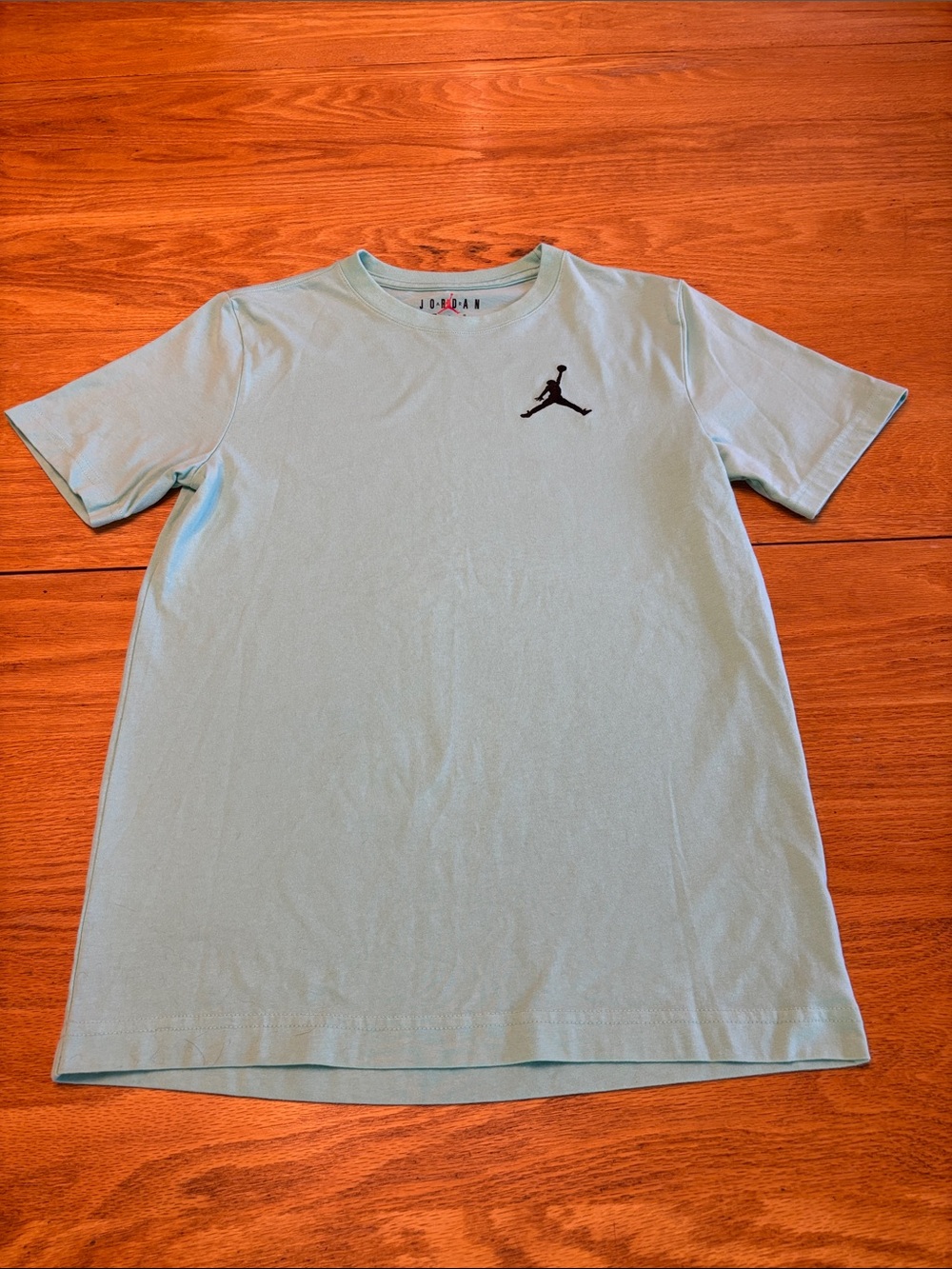 Jordan Kids jogger and tee shirt outfit. All are large The joggers are NWT - Picture 9 of 11